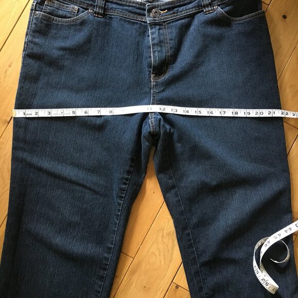 Contrast Jeans Dark Navy Blue Denim Capris - Picture 13 of 16